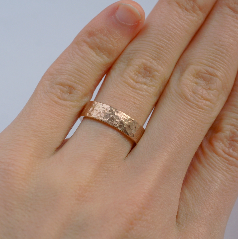Rock Texture 9k Rose Gold Ring – Anna 